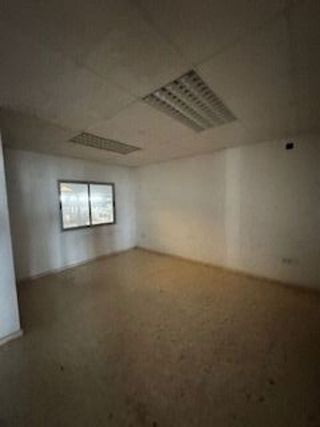 Nave industrial en alquiler en Beniparrell