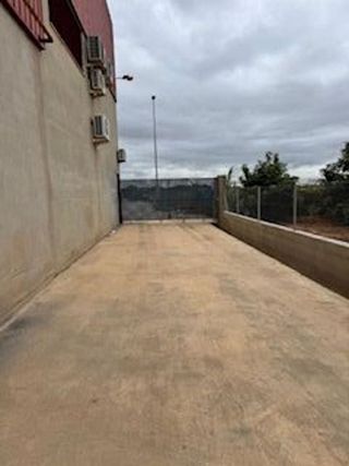Nave industrial en alquiler en Beniparrell