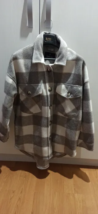 Sobrecamisa cuadros Stradivarius Talla XS