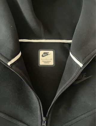 Chaqueta Nike Tech Negra
