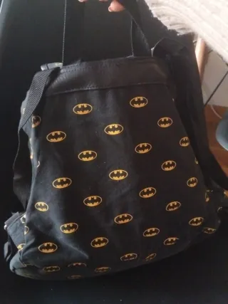 Mochila Batman Negra y Dorada