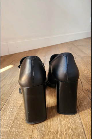 Zapatos tacón piel negra Made in Spain T.39