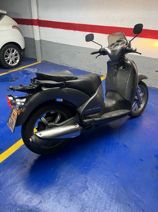 Aprilia Scarabeo 250cc Scooter 2004