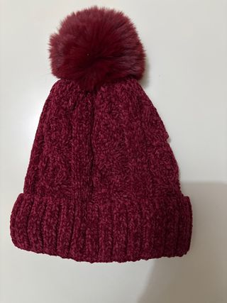 Gorro de invierno con pompón