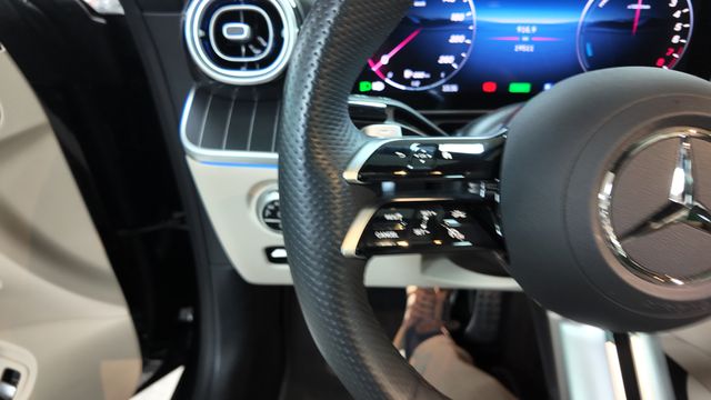 MERCEDES-BENZ CLE CLE 300 e con tecnologia hibrida