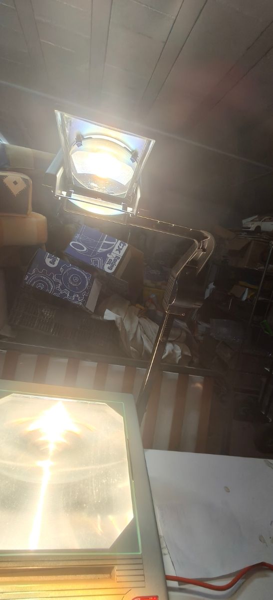 Proyector de transparencias vintage