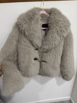 Casaco de pelo Zara em cor bege