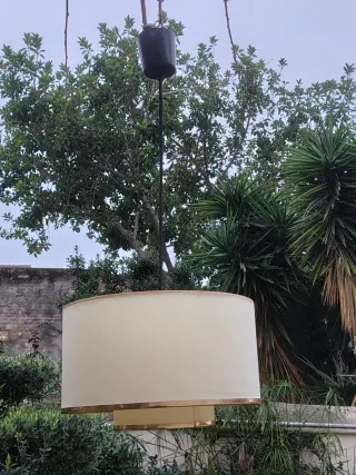 Lámpara vintage beige y dorada