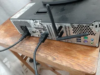 Torre Fujitsu + Pantalla Philips Ajustable