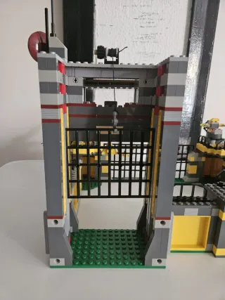 Lego Dino 5887 Cuartel General de Defensa Jurásica