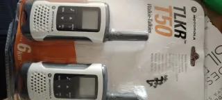 2 Walkie Talkies Motorola
