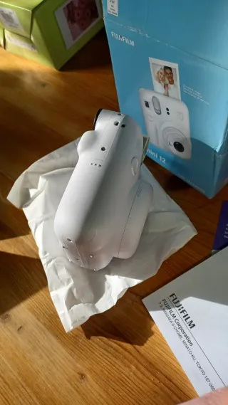 Cámara instantánea Fujifilm Instax Mini 12