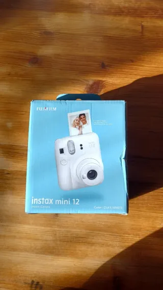 Cámara instantánea Fujifilm Instax Mini 12