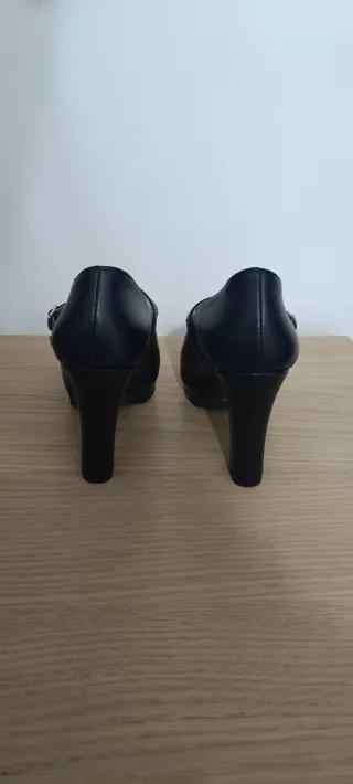 Zapatos EZR negros de tacón con plataforma