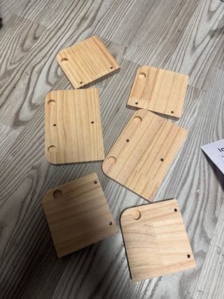 Estanterías pequeñas de madera