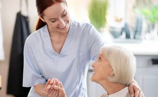 Cuidadora de personas mayores