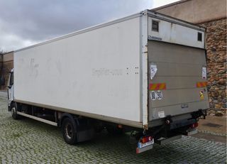 RENAULT MIDLUM 220 DXI 2009 tranpilla elevadora