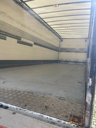 RENAULT MIDLUM 220 DXI 2009 tranpilla elevadora