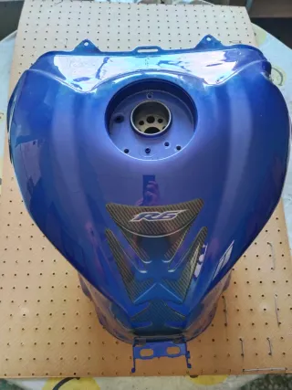 Yamaha R6R Faro y Carenados Azules
