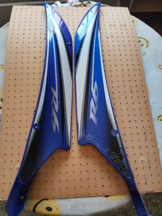 Yamaha R6R Faro y Carenados Azules
