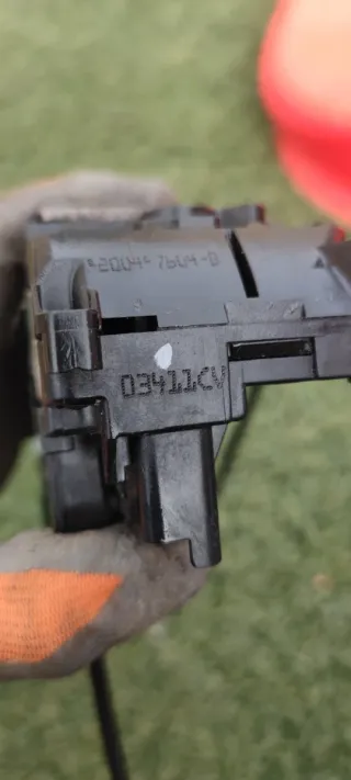 Cerradura Delantera Derecha Renault Kangoo 2009