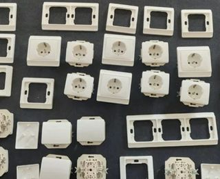 Lote Legrand Decor: Interruptores y Enchufes.