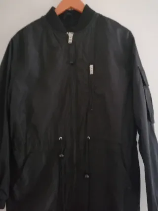 Pull&Bear Impermeable Largo Negro