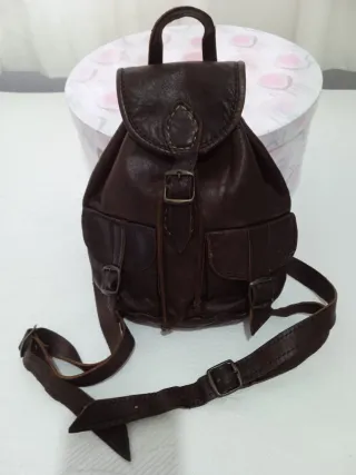 Mochila de cuero burdeos
