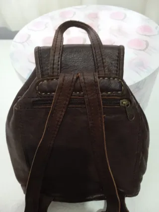 Mochila de cuero burdeos