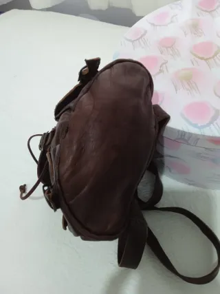 Mochila de cuero burdeos