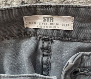 Pantalón cargo gris