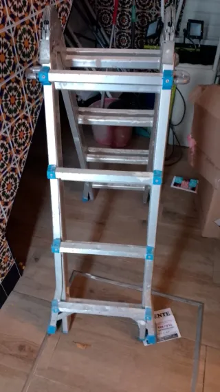 Escalera multifunción de aluminio