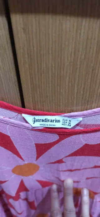 Vestido rosa flores Stradivarius