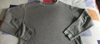 Jersey gris de manga larga