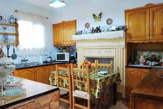 Casa adosada en venta en Loja