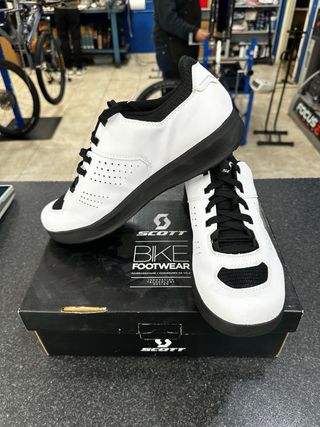 Zapatillas Scott Tuned Lace Talla 43 y 44