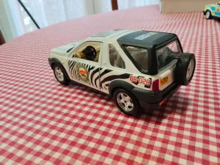 Maqueta Land Rover Nature Conservation