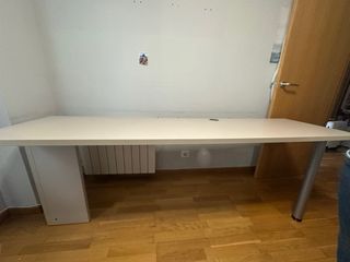 LO REGALO Escritorio Beige y Plateado 20€