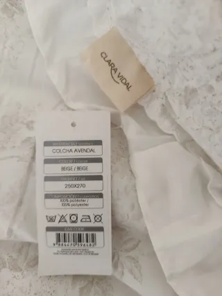 Colcha de invierno floral blanca