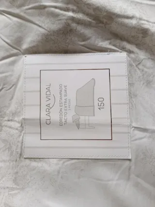 Colcha de invierno floral blanca