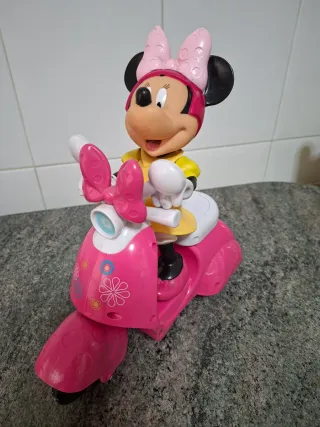 Moto y Muñeca Minnie Mouse Rosa