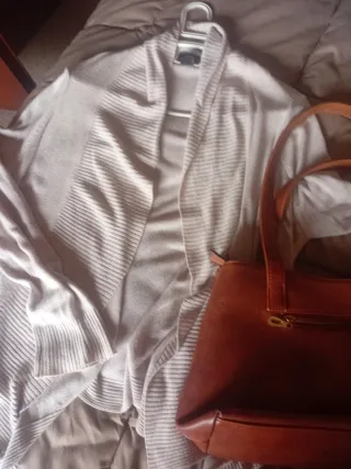 Lote Ropa Mujer Talla M y Bolso Marrón