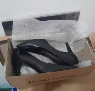 Zapatos de salón efecto piel