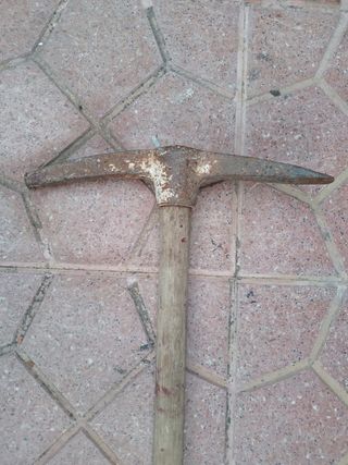 Pico de obra antiguo