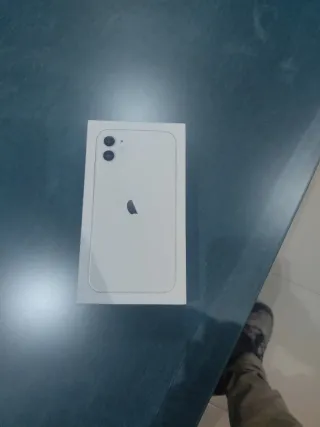 iPhone 11 Caja Blanca