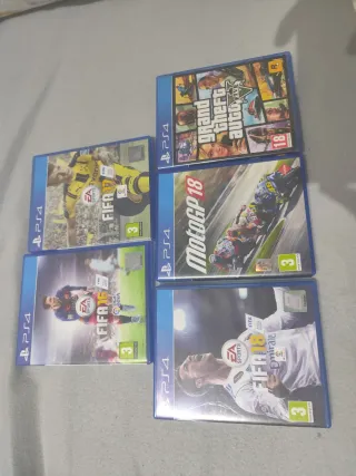 Lote 5 Juegos PS4: FIFA 16, 17, 18, MotoGP 18