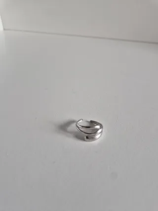 Anillo plateado ajustable
