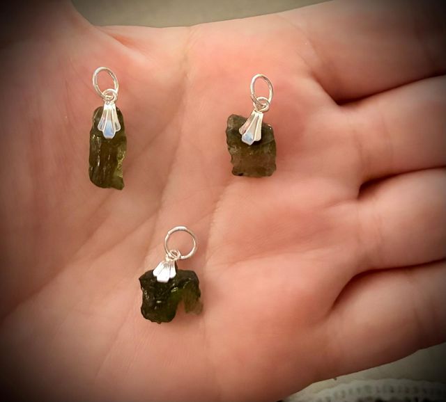 Colgantes de Moldavita Certificada en Plata