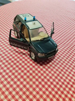 Maqueta Coche Policía Carabinieri Land Rover