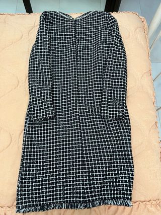 Vestido Mango cuello joya Talla XS